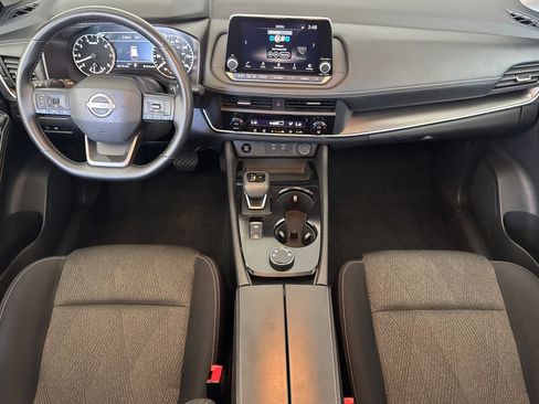 Used 2025 Nissan Rogue SV AWD/4WD image 28