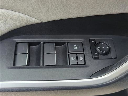 Certified 2023 Toyota RAV4 XLE Premium AWD/4WD image 8