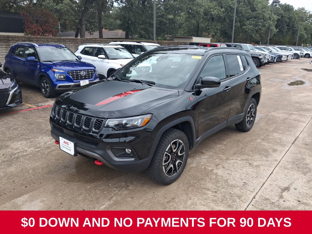 Used 2025 Jeep Compass Trailhawk AWD/4WD image 1