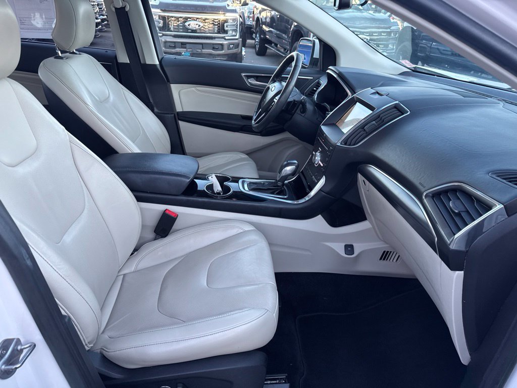 Certified 2017 Ford Edge Titanium w/ Equipment Group 301A FWD image 36