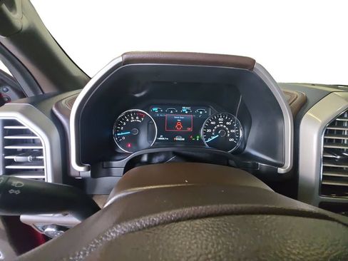 Used 2019 Ford F150 King Ranch w/ Equipment Group 601A Luxury AWD/4WD image 14