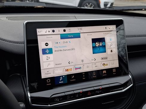 New 2026 Jeep Compass Limited w/ Sun, Sound & Navigation Group image 11