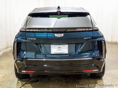 New 2025 Cadillac Lyriq Luxury image 5