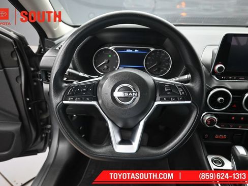 Used 2024 Nissan Sentra SV FWD image 20