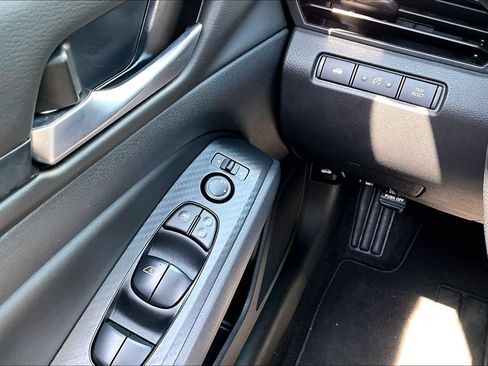 Used 2025 Nissan Altima 2.5 SV w/ SV Special Edition Package FWD image 36