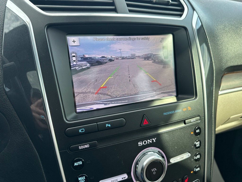 Used 2019 Ford Explorer Limited w/ Class III Trailer Tow Package AWD/4WD image 22