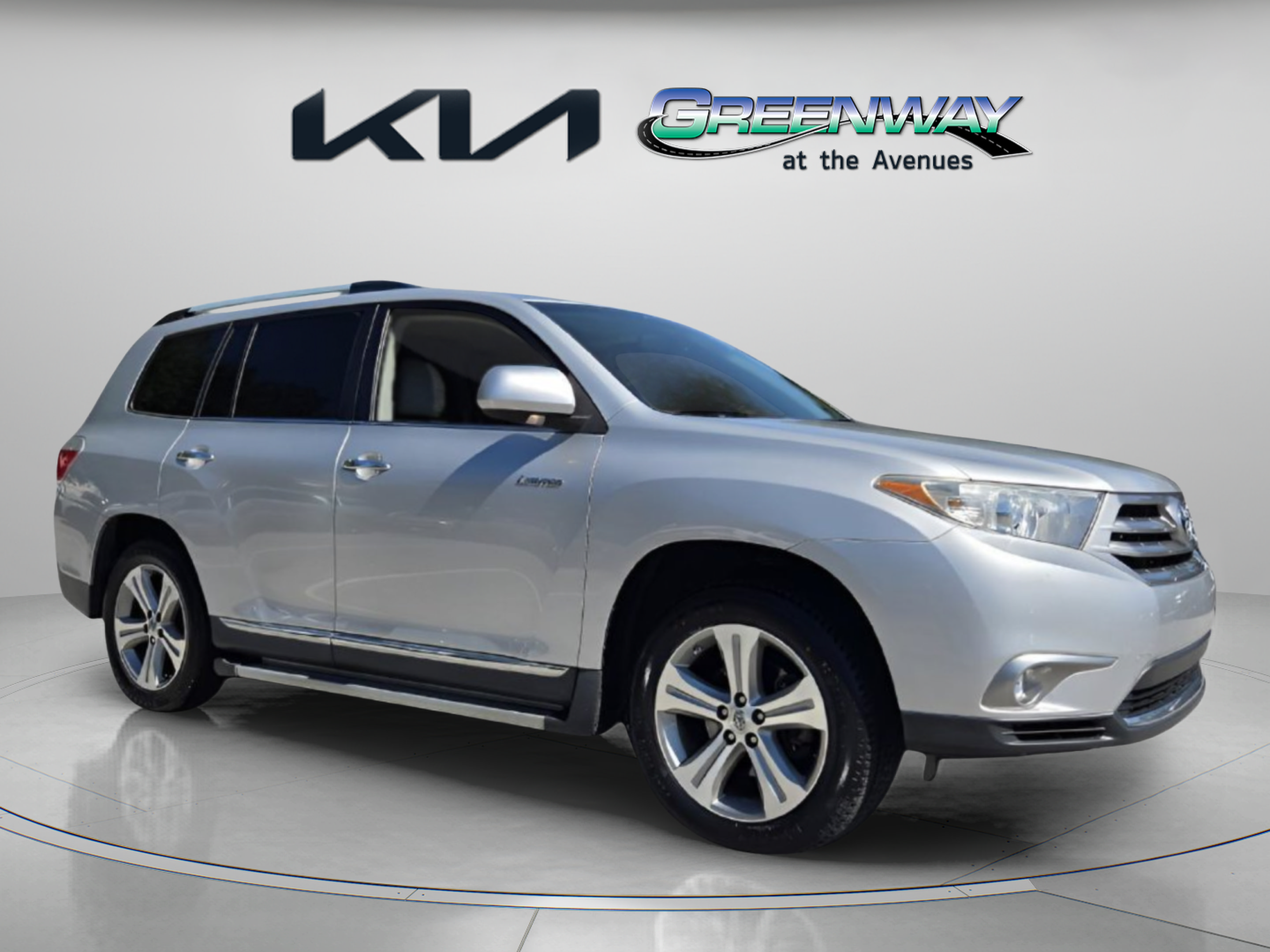 Used 2013 Toyota Highlander Limited AWD/4WD image 1