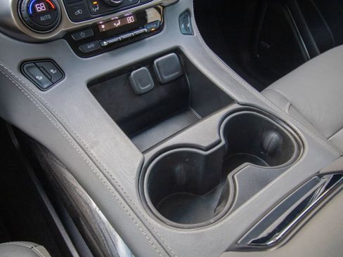 Used 2017 Chevrolet Suburban LT image 37