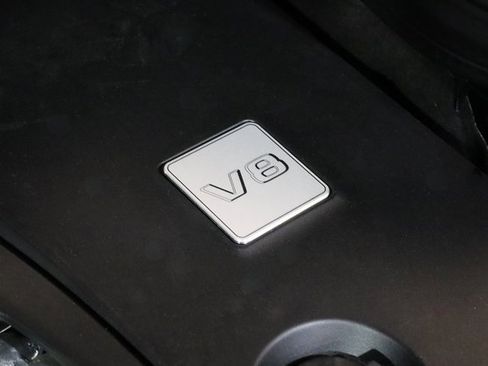 Used 2024 Mercedes-Benz GLS 580 4MATIC image 32