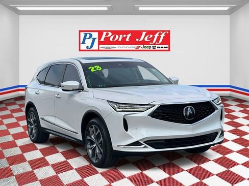 Used 2023 Acura MDX SH-AWD w/ Technology Package image 2