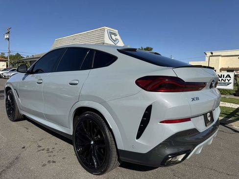 Used 2024 BMW X6 xDrive40i w/ Premium Package image 3