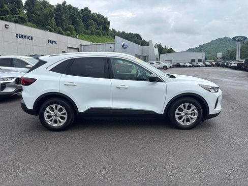 Used 2023 Ford Escape Active FWD image 5