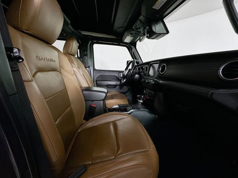 Used 2021 Jeep Wrangler Sahara w/ Cold Weather Group image 31