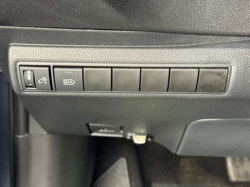 Used 2022 Toyota Corolla LE image 16