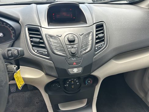 Used 2012 Ford Fiesta S FWD image 22