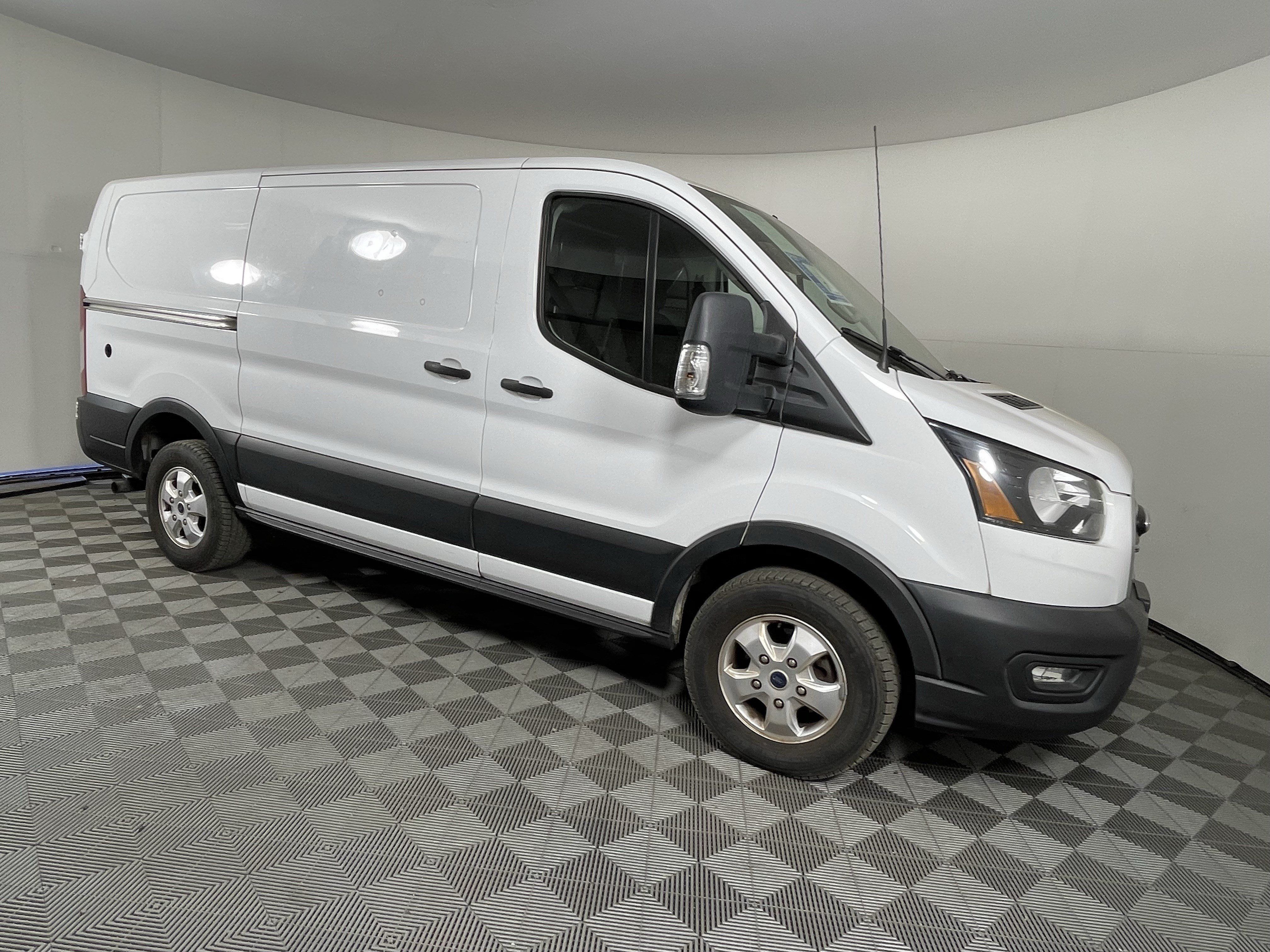 Used 2020 Ford Transit 250 Low Roof RWD image 7