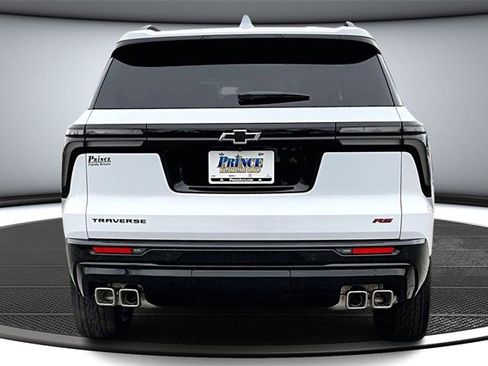 New 2026 Chevrolet Traverse RS w/ LPO, Floor Liner Package image 4