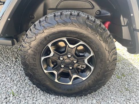 Used 2023 Jeep Wrangler Unlimited Rubicon 4xe w/ Steel Bumper Group AWD/4WD image 17