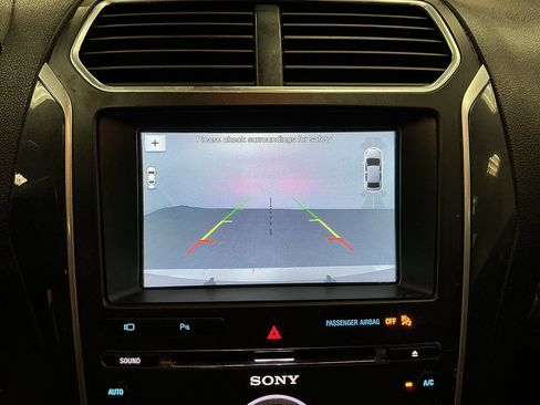 Used 2017 Ford Explorer Limited AWD/4WD image 18