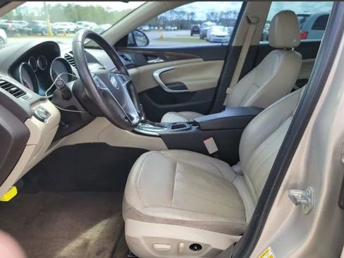 Used 2012 Buick Regal Leather image 2