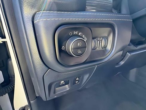 Used 2021 RAM 1500 Limited AWD/4WD image 15