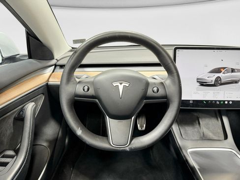 Used 2022 Tesla Model 3 Long Range AWD/4WD image 7