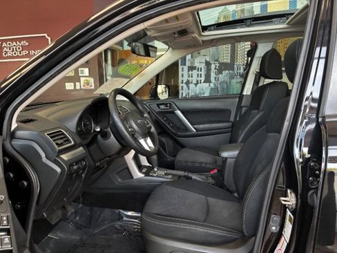Used 2017 Subaru Forester 2.5i Premium w/ Popular Package #2A AWD/4WD image 18