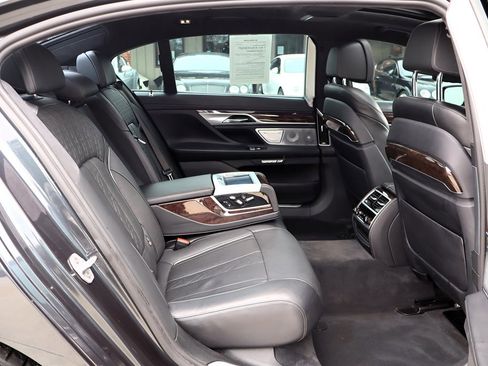 Used 2016 BMW 750i xDrive AWD/4WD image 21