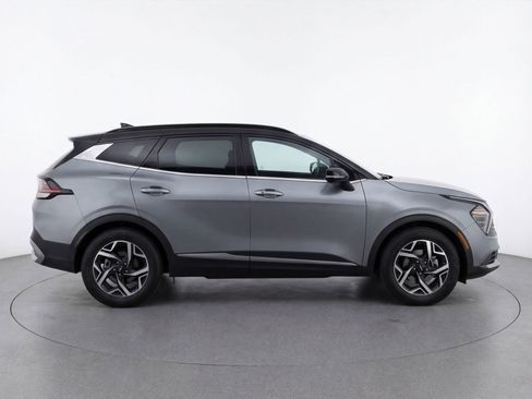 Used 2024 Kia Sportage LX FWD image 11
