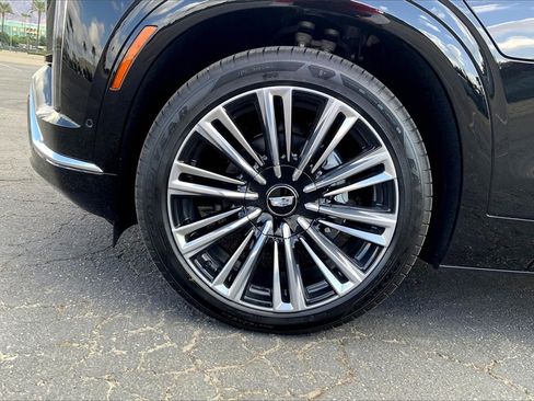 New 2026 Cadillac Vistiq Premium Luxury image 13