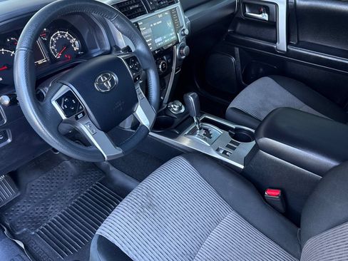 Used 2024 Toyota 4Runner SR5 AWD/4WD image 9