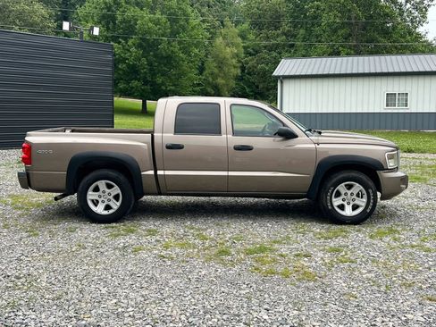 Used 2010 Dodge Dakota Big Horn w/ Premium Sound Group AWD/4WD image 8