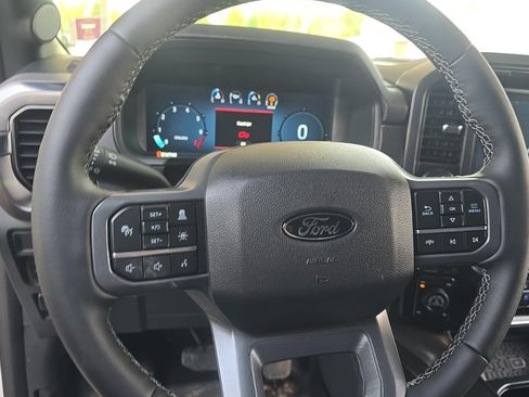 Used 2025 Ford F150 Lariat AWD/4WD image 10