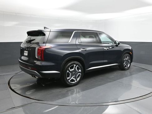 Used 2024 Hyundai Palisade SEL w/ Premium Package image 11