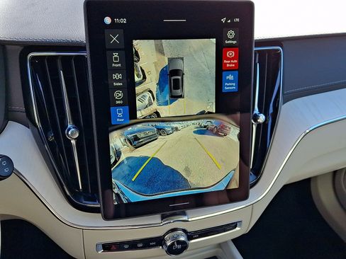 New 2026 Volvo XC60 T8 Ultra w/ Protection Package Premier image 11