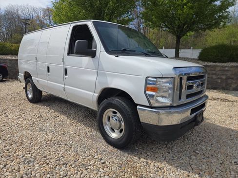 Used 2014 Ford E-350 and Econoline 350 Super Duty w/ Interior Upgrade Package image 1