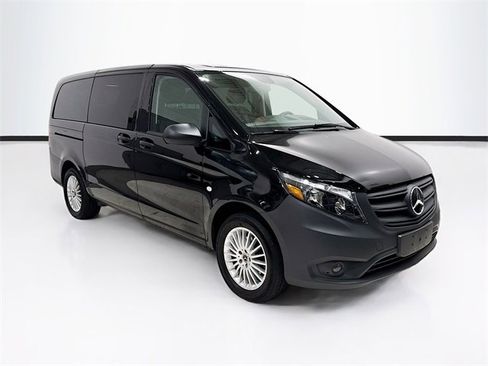 Certified 2023 Mercedes-Benz Metris Passenger image 3