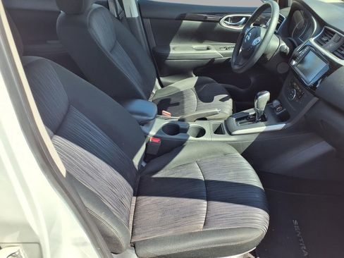 Used 2019 Nissan Sentra SV image 9