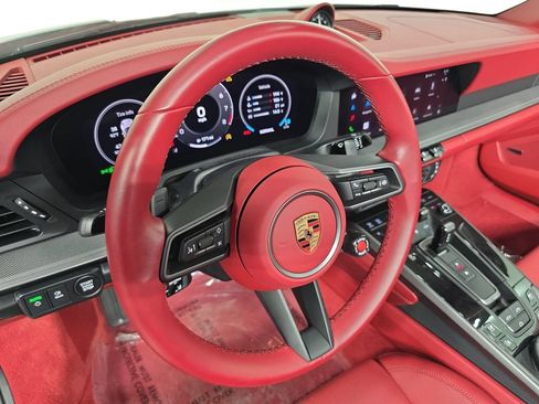 Certified 2025 Porsche 911 Carrera RWD image 4