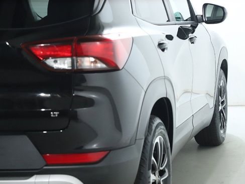 Used 2025 Chevrolet TrailBlazer LT image 45