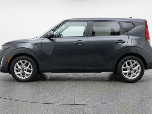 Used 2025 Kia Soul LX w/ LX Technology Package FWD image 5