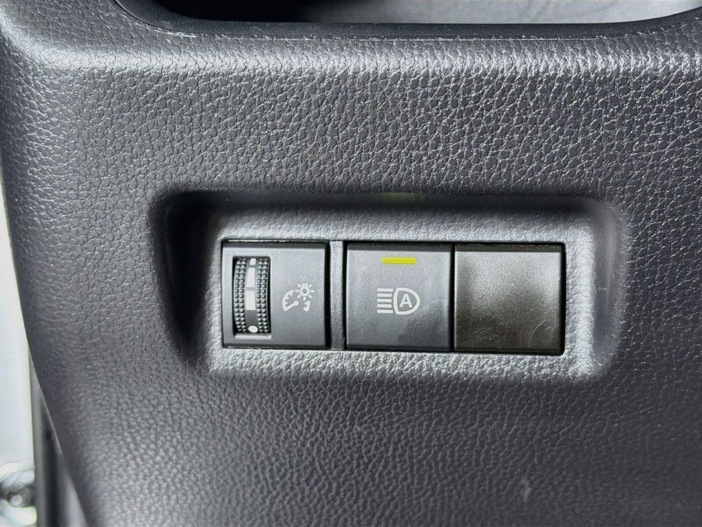 Used 2024 Toyota RAV4 XLE FWD image 18
