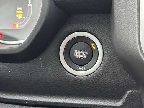 New 2026 RAM 1500 4x4 Crew Cab image 23