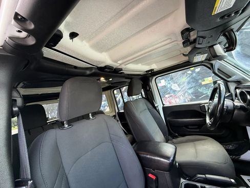 Used 2021 Jeep Wrangler Unlimited Sport AWD/4WD image 40