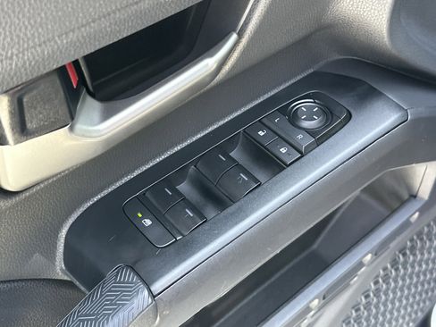 Used 2024 Toyota Tacoma TRD Sport RWD image 15