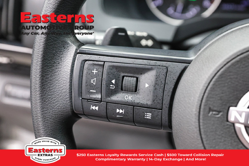 Used 2023 Nissan Pathfinder S AWD/4WD image 16