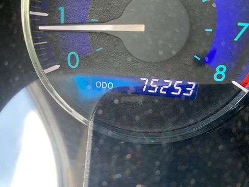 Used 2010 Toyota Sienna FWD image 16