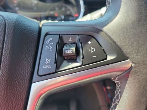Used 2022 Buick Encore Preferred w/ Safety Package AWD/4WD image 32