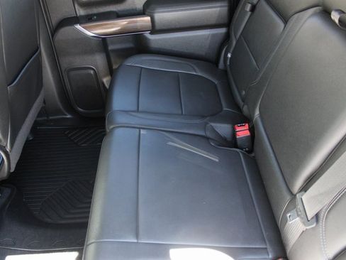 Used 2021 Chevrolet Silverado 1500 LT Trail Boss w/ Convenience Package II image 10