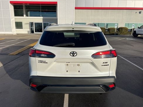 Used 2023 Toyota Corolla Cross XSE image 7